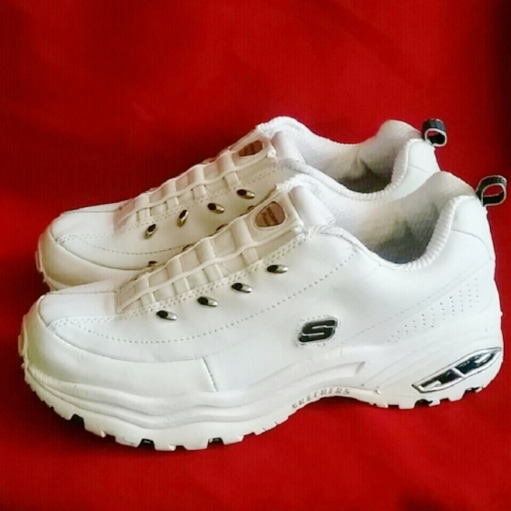 Skechers laceless sneakers sz. 9